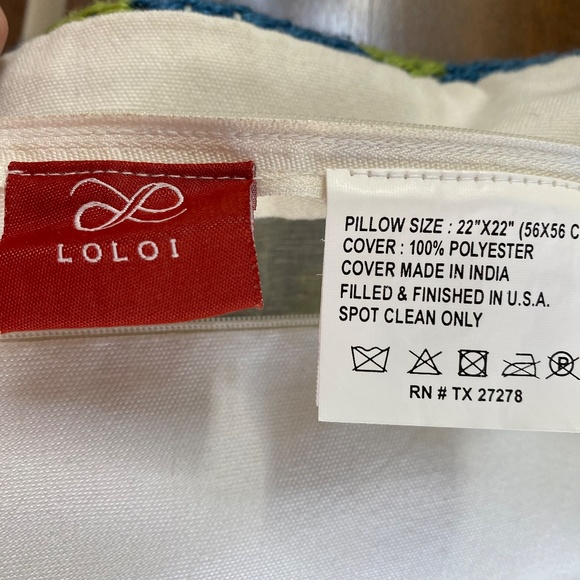 Loloi 22x22 Knit Down Filled Throw Pillow - Picture 5 of 6